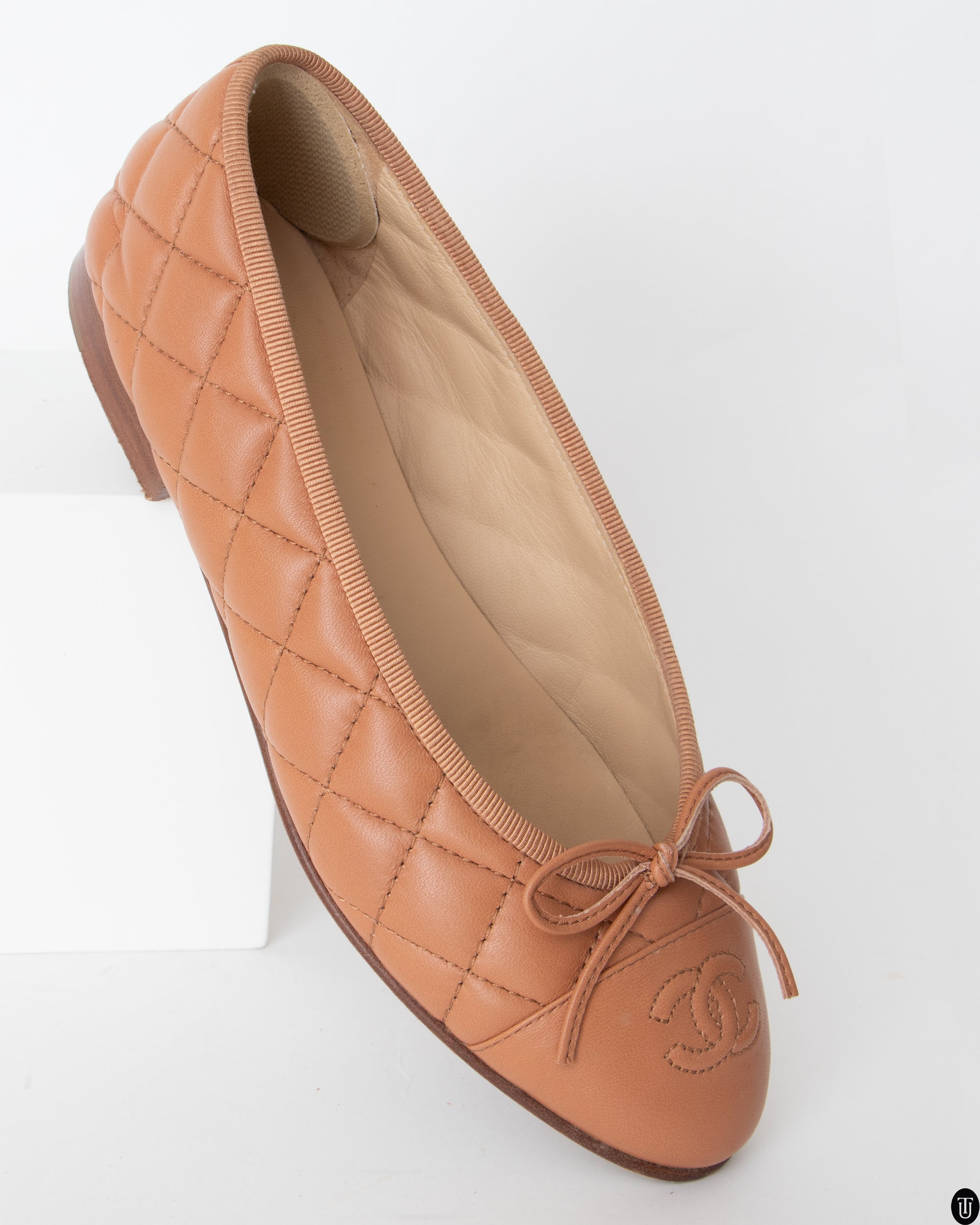 2000's Chanel Leather Ballerinas 36
