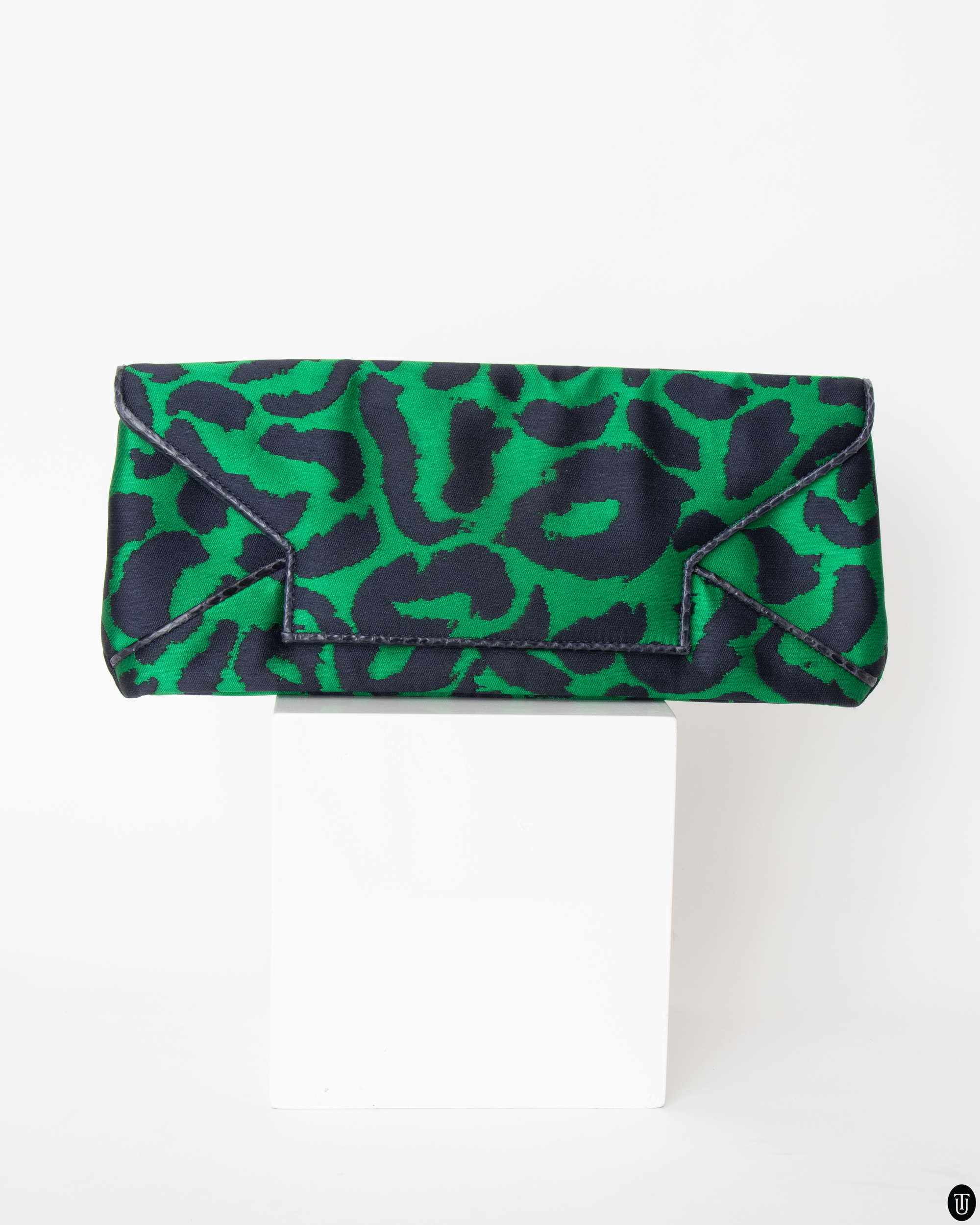 00s Oscar De La Renta Green Leopard Clutch