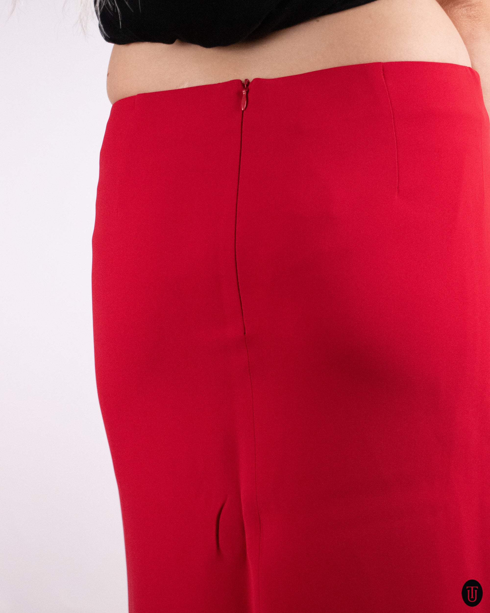 00's Giorgio Armani Red Silk Pencil Skirt M