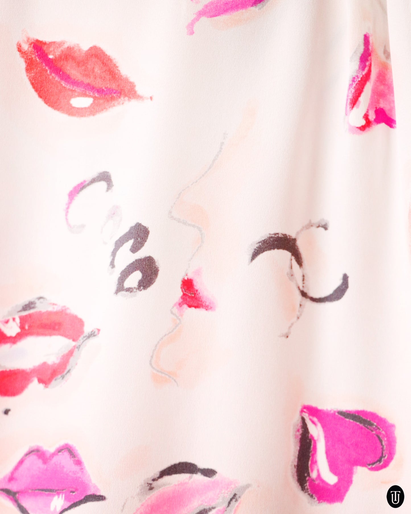 90's Chanel Lipstick Print Silk Blouse M