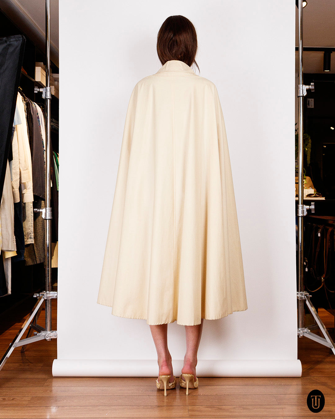 Late 1970s Emanuel Ungaro ivory cotton and silk blend cape S