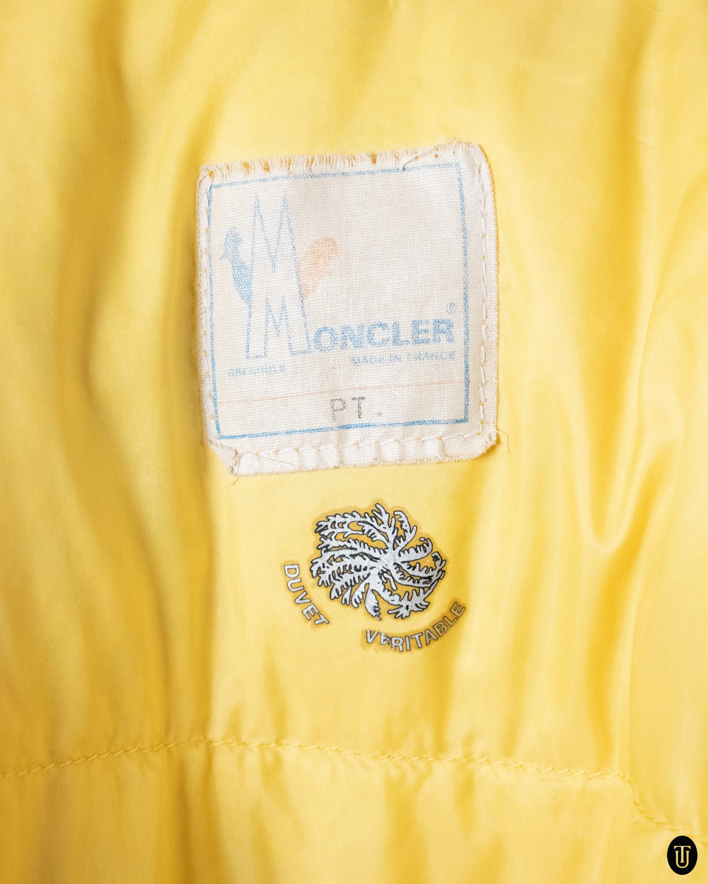 80's Moncler Yellow Puffer Jacket L