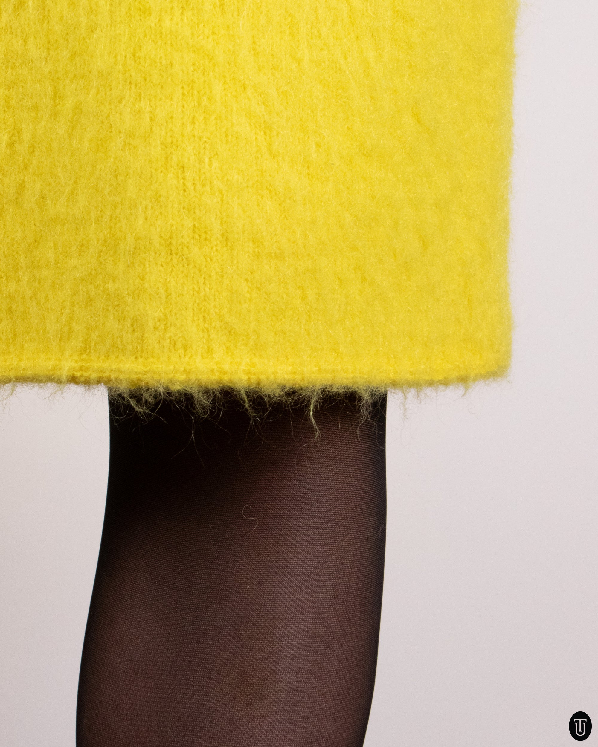 2010's Versace Knitted Yellow Pencil Skirt M