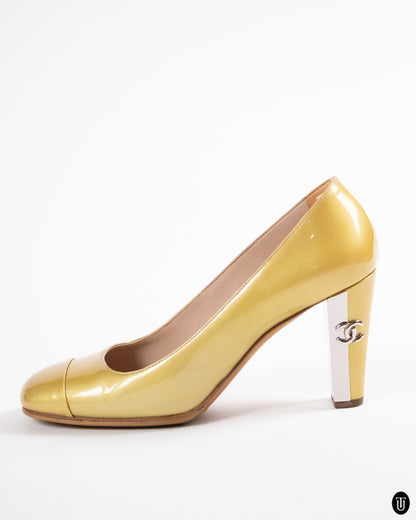 00's Chanel Butter Yellow Patent Leather Heels