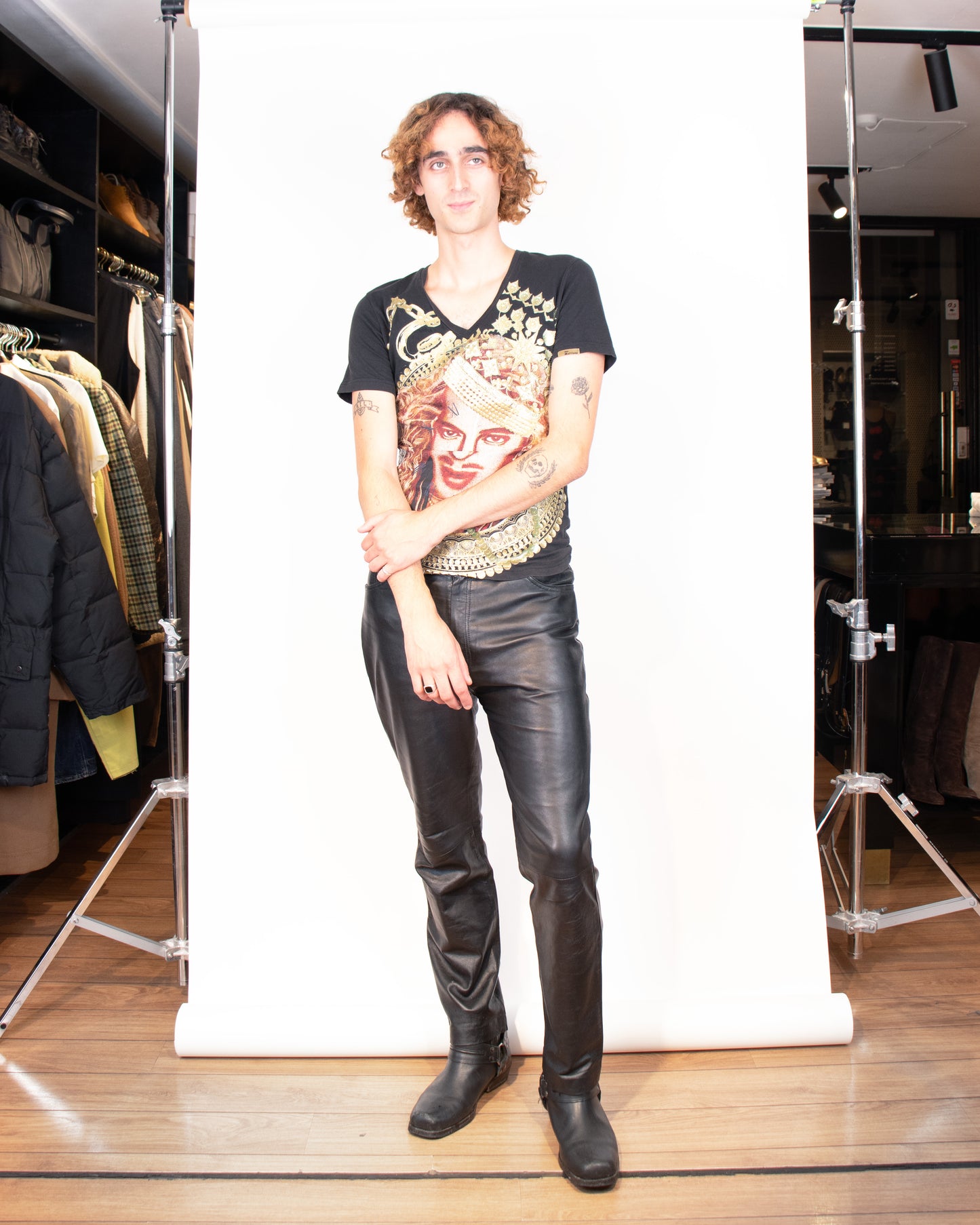 00's Galliano T-shirt with Gold Glitter Print L